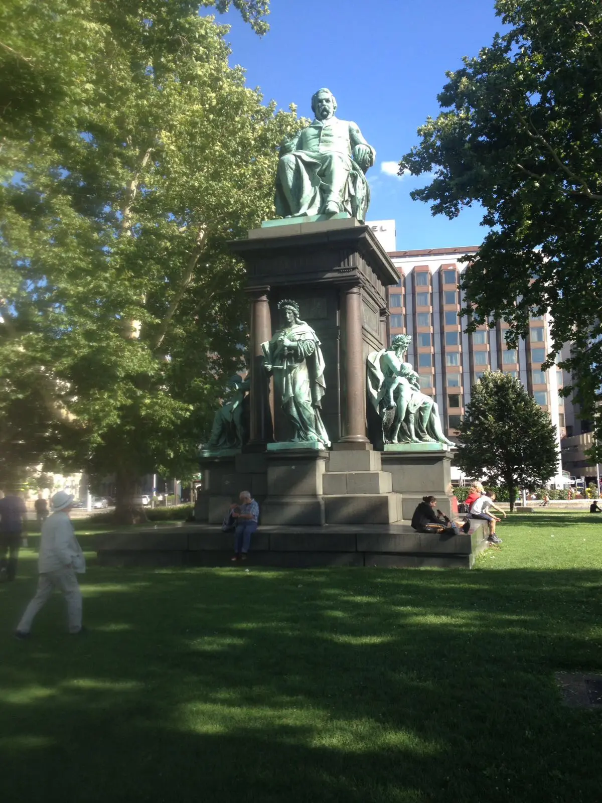 0F396DDC-1ED0-4008-83F1-4074B29F9008